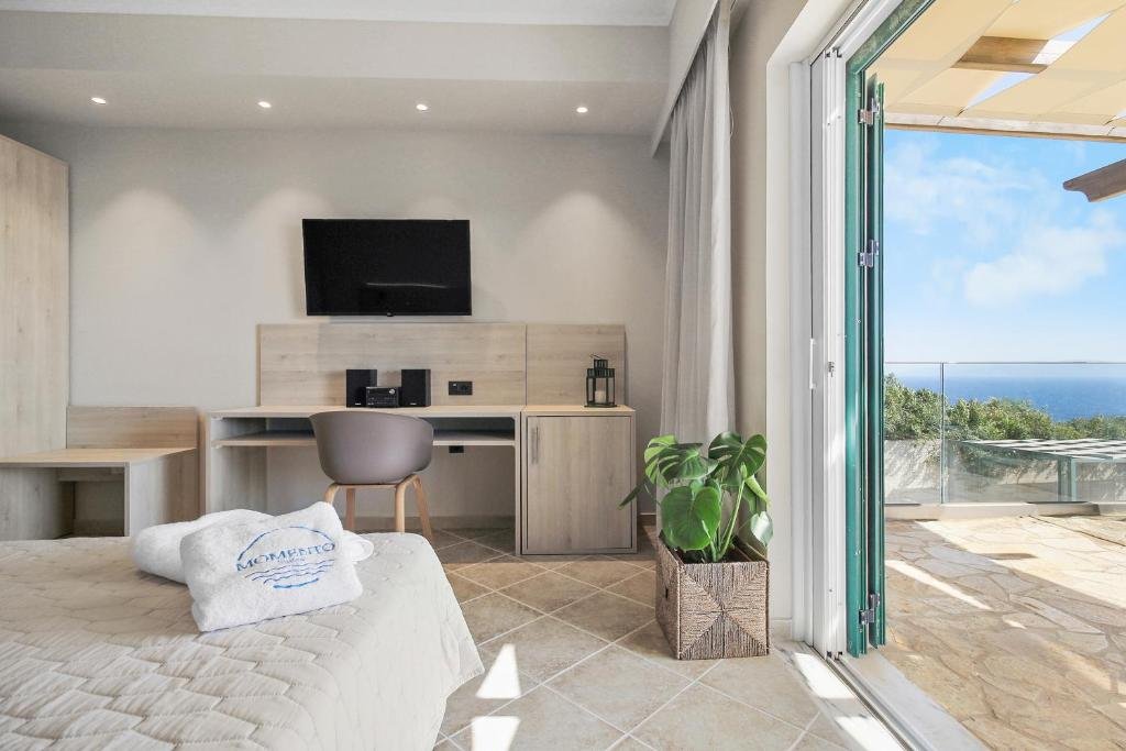 Superior Studio with Balcony and Sea View